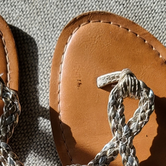 Universal Thread Sandals - Picture 6 of 6